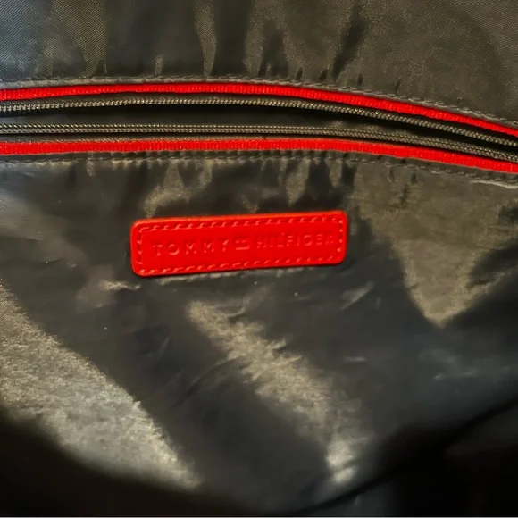 Tommy Hilfiger Black Monogram Tote Bag - Picture 3 of 5